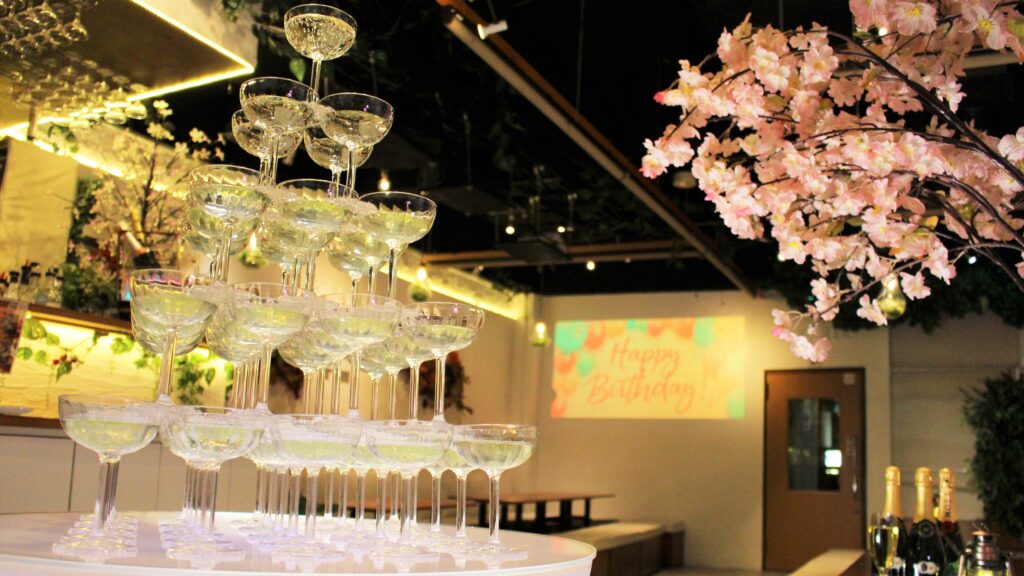 渋谷ピカリエは、貸切に特化したおしゃれ居酒屋です!
50人の貸切はお任せください!