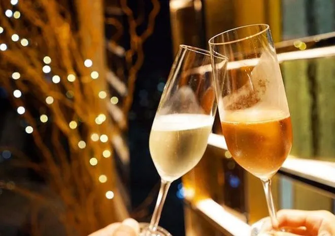 渋谷駅から徒歩2分の貸切パーティースペース!20人30人40人~100人まで系列店で対応可!
渋谷で貸切オフ会するなら「渋谷ピカリエ本店」!
飲み放題の種類も豊富♪
渋谷で少人数からでも貸切が出来る「渋谷ピカリエ本店」!