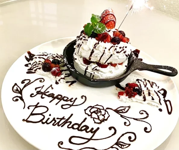 渋谷の貸切イベントスペースなら『渋谷ガーデンPIKARIE道玄坂店』。ケータリングや飲み放題などがついて無料オプションも盛りだくさん!